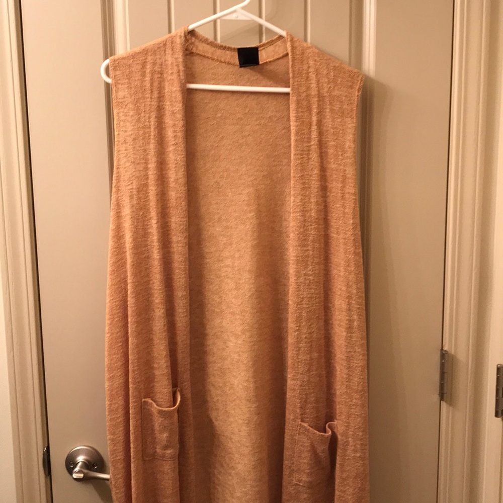 Agnes and Dora duster
